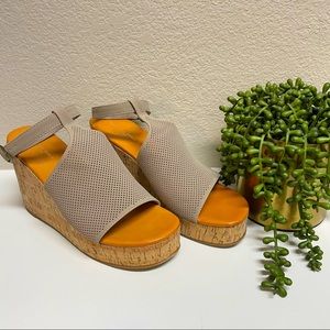 American Eagle Platform Wedge Sandals Sz 8